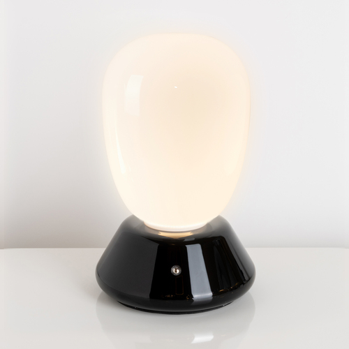 807917 UovoIII Настольная лампа диммируемая 10W 3000K матовый/черный