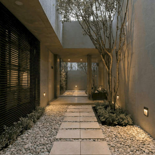 383694 Estra Светильник светодиодный уличный